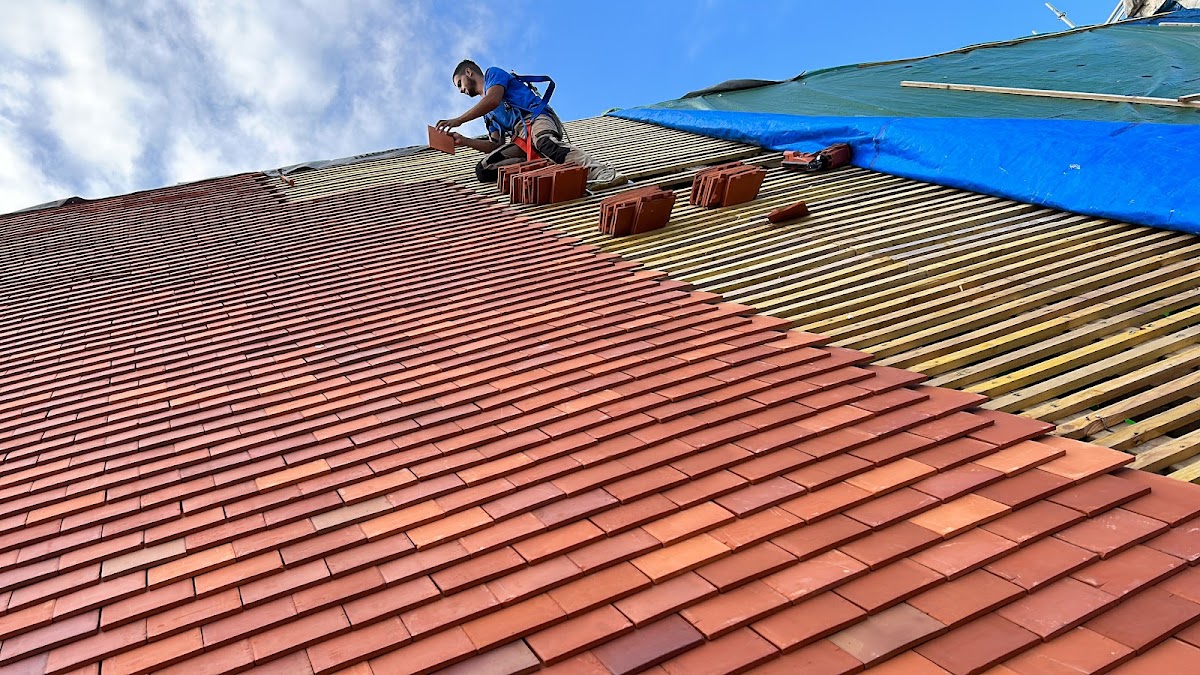 RMF France - Réalisation couverture en tuiles